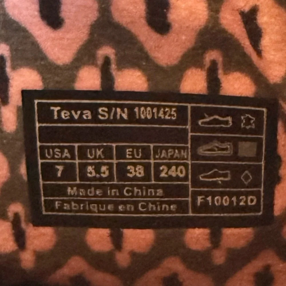 Teva Ladies Mush Atoll Grey Ankle Boot Sz 7
